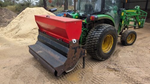 John Deere HPX 815e 2WD for sale