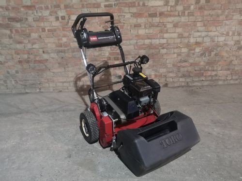 Toro 800 Greensmaster Greens Mower for sale