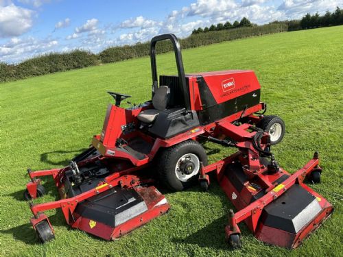 2006 TORO GROUNDSMASTER 580-D WIDE AREA BATWING RIDE ON LAWN MOWER for sale