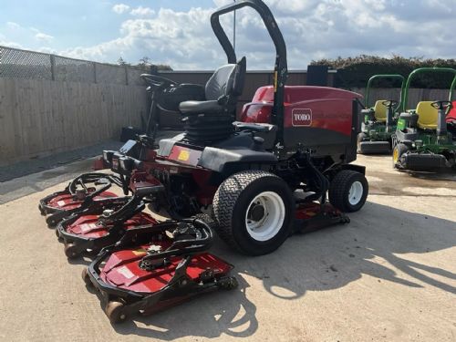 2010 TORO GROUNDMASTER 4500 5 GANG POD RIDE ON LAWN MOWER for sale