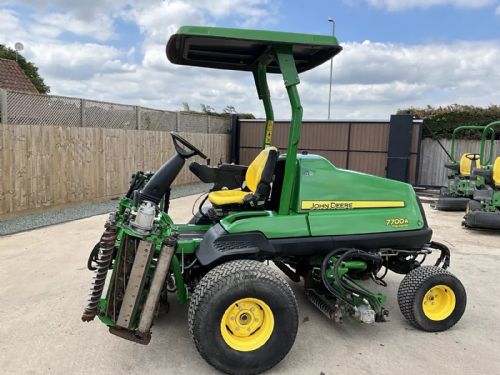 2014 JOHN DEERE 7700A 5 GANG FAIRWAY CYLINDER RIDE ON LAWN MOWER for sale