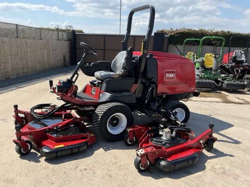 2017 TORO GROUNDMASTER 4000-D WAM WIDE AREA BATWING RIDE ON LAWN MOWER for sale