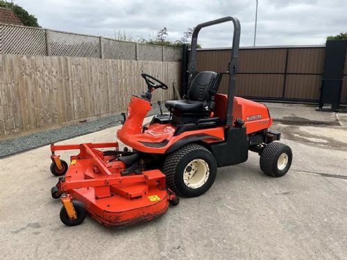 KUBOTA F2880 OUTFRONT DIESEL RIDE ON LAWN MOWER - 6 FOOT MULCHING DECK for sale