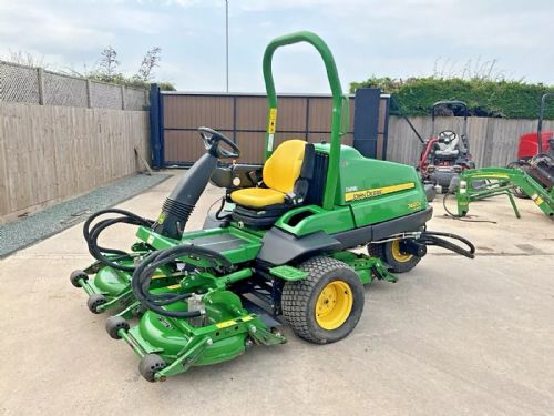 2016 JOHN DEERE 7400A 3 GANG POD RIDE ON LAWN MOWER for sale