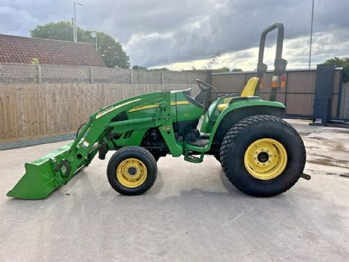 JOHN DEERE 4520 53HP COMPACT DIESEL 4WD TRACTOR WITH LOADER BUCKET for sale