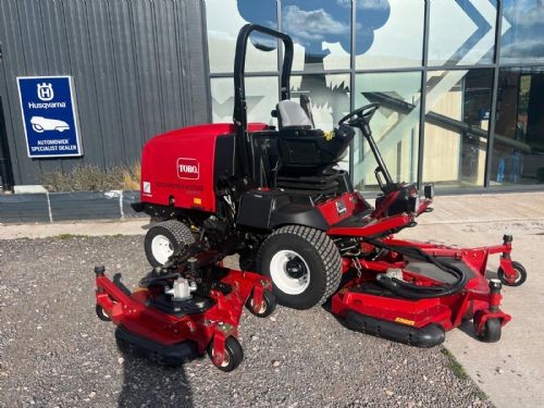 TORO GROUNDSMASTER 4000-D for sale