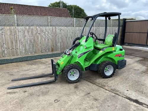 2022 AVANT 423 DIESEL ARTICULATED WHEEL LOADER MULTI ONE WITH PALLET FORKS for sale