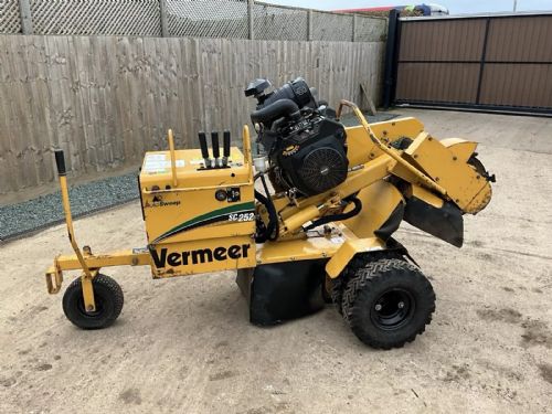 2010 VERMEER SC252 PETROL SELF PROPELLED STUMP GRINDER for sale