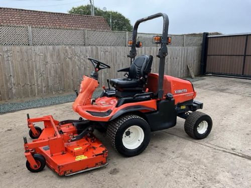 2013 KUBOTA F2880 OUTFRONT DIESEL RIDE ON LAWN MOWER for sale