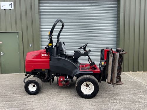 ***AUTUMN SALE*** TORO LT3340 TRIPLE TURF MOWER (HAYTER) for sale