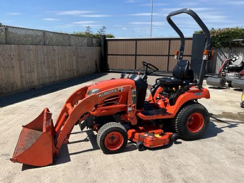 KUBOTA BX2350 SUB COMPACT TRACTOR WITH LOADER BUCKET AND LAWN MOWER DECK for sale