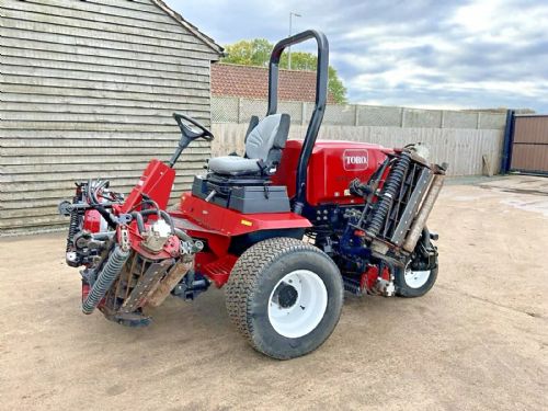 2013 TORO REELMASTER 6700 7 GANG FAIRWAY CYLINDER RIDE ON LAWN MOWER for sale