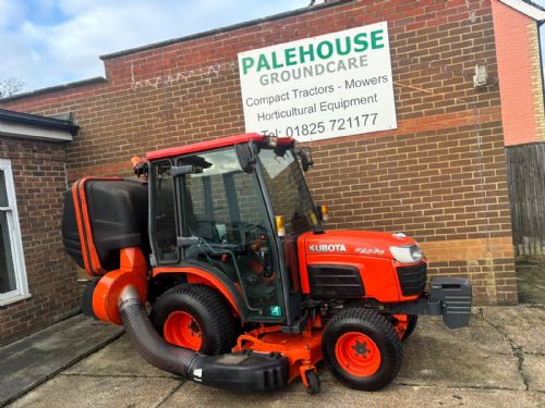 Kubota B2530 HST Compact Tractor with 64 for sale