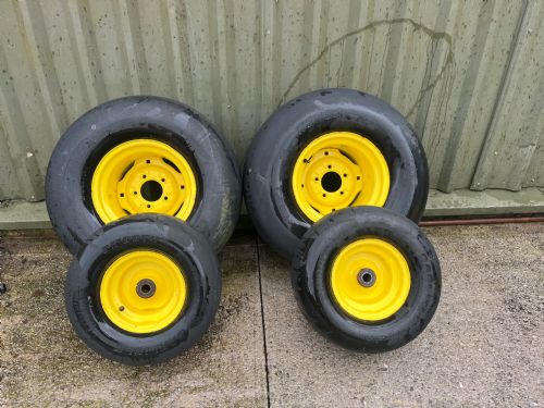 John Deere X950R Smooth Wheels & Tyres for sale