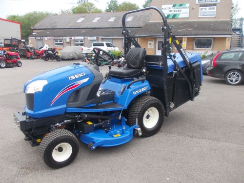 Iseki SXG 327 Diesel Cut & Collect Ride On Mower Ex-Showroom Display - 2 Hrs - 54 for sale