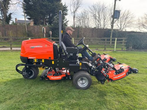 JACOBSEN AR321 3 DECK ROTARY MOWER, EX DEMO ONLY 62.5 HOURS FROM NEW, IMMACULATE for sale