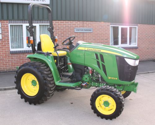 John Deere 3033R Compact tractor for sale