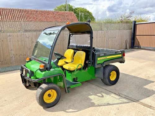 2018 JOHN DEERE 4X2 E GATOR for sale