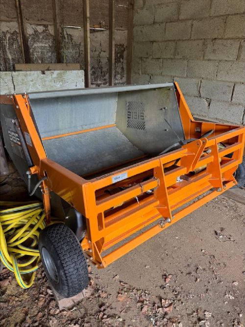 Sisis Litamina 1500 compact tractor mounted sweeper with collector for sale