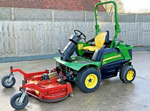 2018 JOHN DEERE 1570 OUTFRONT COMMERCIAL DIESEL RIDE ON MOWER for sale