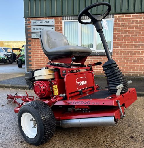 Toro 1240 Ride On Greens Roller for sale