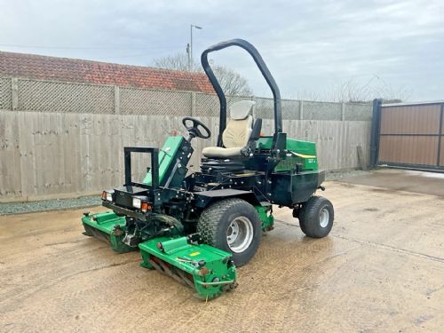 2005 RANSOMES PARKWAY 2250 TRIPLE CYLINDER RIDE ON MOWER for sale