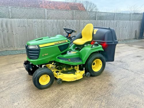 2015 JOHN DEERE X750 DIESEL RIDE ON MOWER for sale