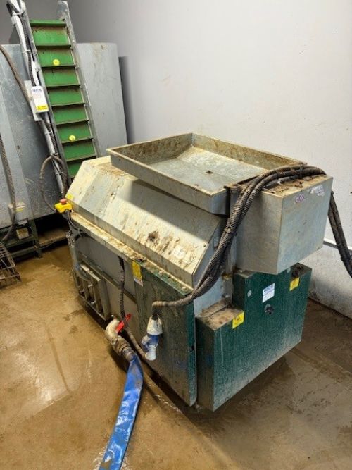 EGM E2000 Golf Ball Washer & EL1 Elevator for sale