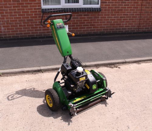 John Deere 220SL Walk behind pedestrian greens mower � 11 available for sale