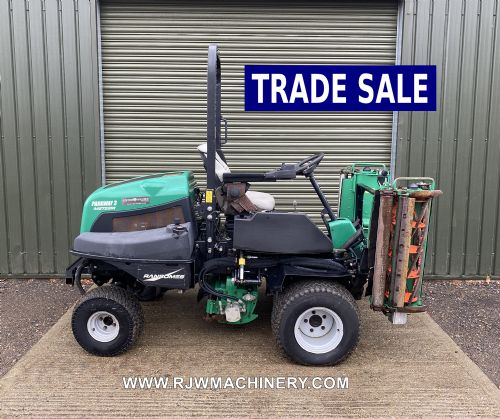 Ransomes Parkway 3 Meteor triple mower, year 2015 - 1326 hrs for sale