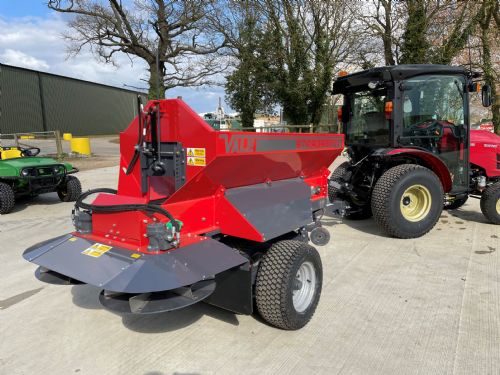 STARGREEN TD700T TRAILED BROADCAST BULK TOP DRESSER for sale